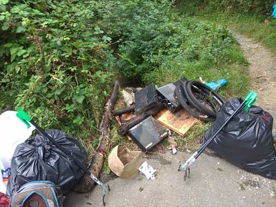 basura en río Oviedo